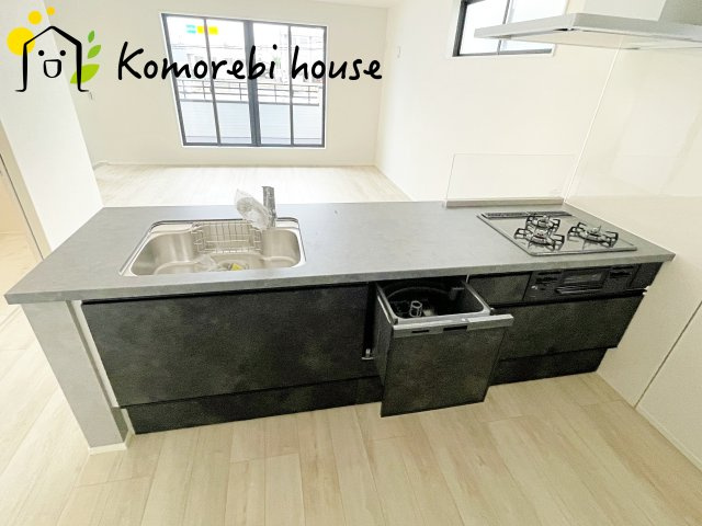 さいたま市北区宮原町　18期　新築一戸建て　グレース　02のキッチン|お料理しやすいキッチンです