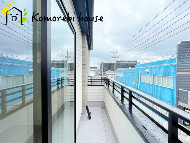 さいたま市北区宮原町　18期　新築一戸建て　グレース　02のバルコニー|暖かな日差しのふりそそぐバルコニー