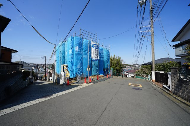 【横浜市旭区今宿2丁目70-1新築戸建て】★仲介手数料無料★（中沢小学校・旭中学校）の前面道路含む現地写真
