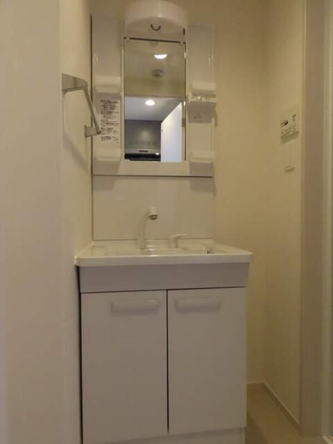 グレイス高野Ⅱの独立洗面台