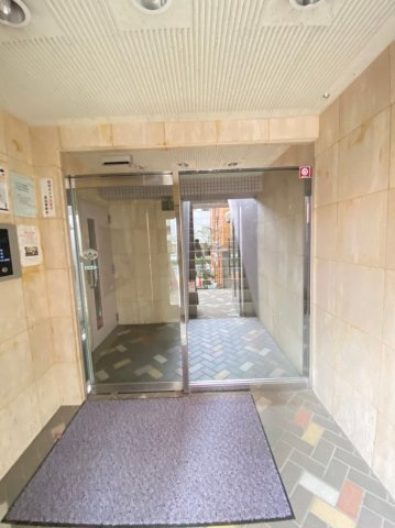 【エントランス】