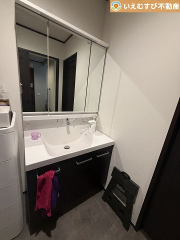 深谷市新戒　中古戸建の独立洗面台