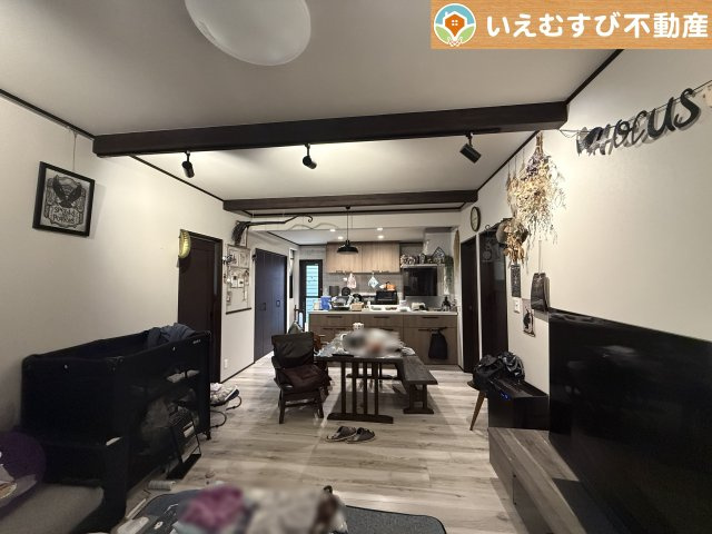 深谷市新戒　中古戸建の居間・リビング