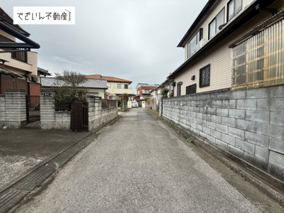 【前面道路含む現地写真】 | 熊谷市小島　中古住宅   | 現地(2026年3月撮影)