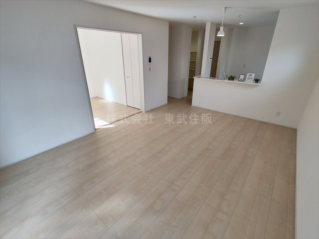 【居間・リビング】の画像