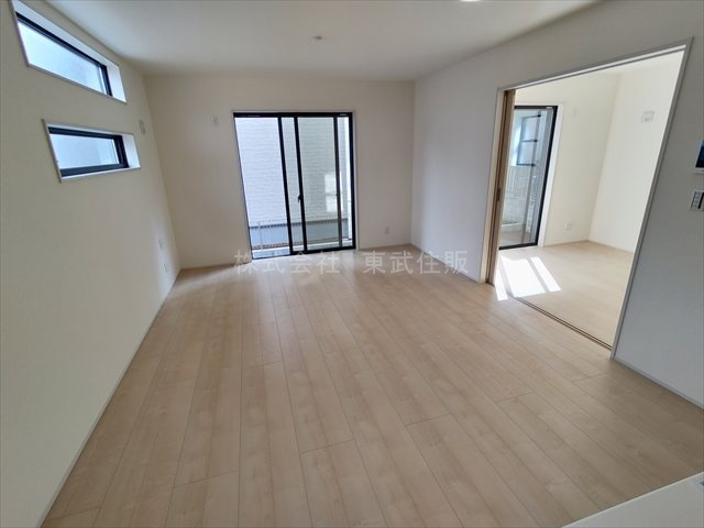 【居間・リビング】の画像