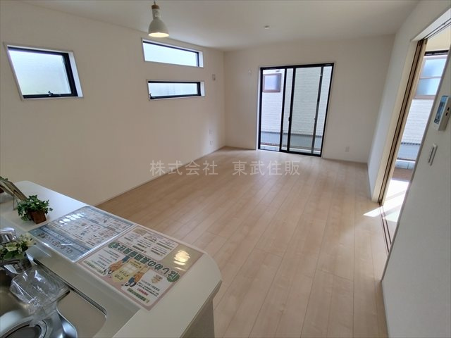 【居間・リビング】の画像