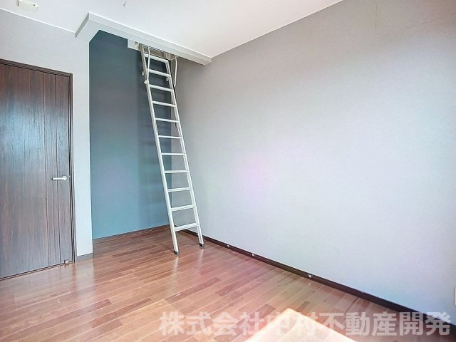 メゾンアール宮園の洋室