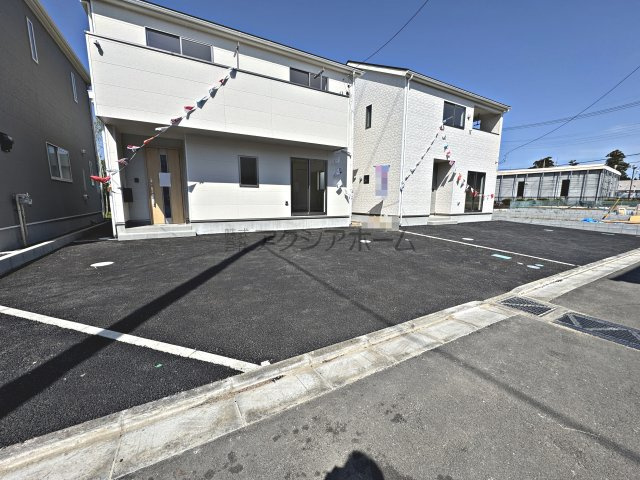 入間市大字下藤沢・全13棟　新築一戸建　4号棟の駐車場|カースペース2台
