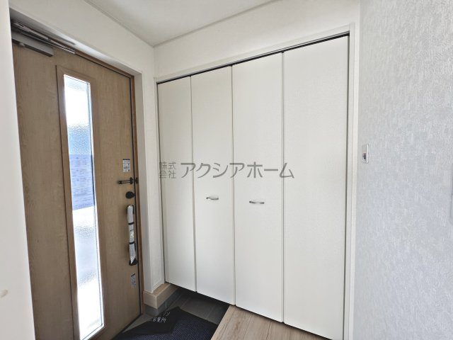 入間市大字下藤沢・全13棟　新築一戸建　4号棟の玄関
