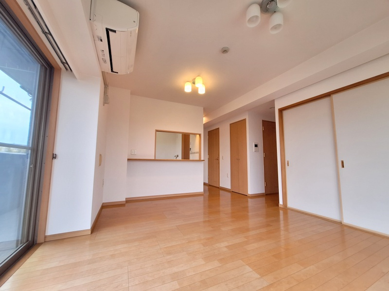 アーバンキャッスル東川口の居間・リビング