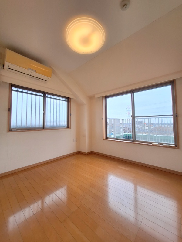 アーバンキャッスル東川口の洋室