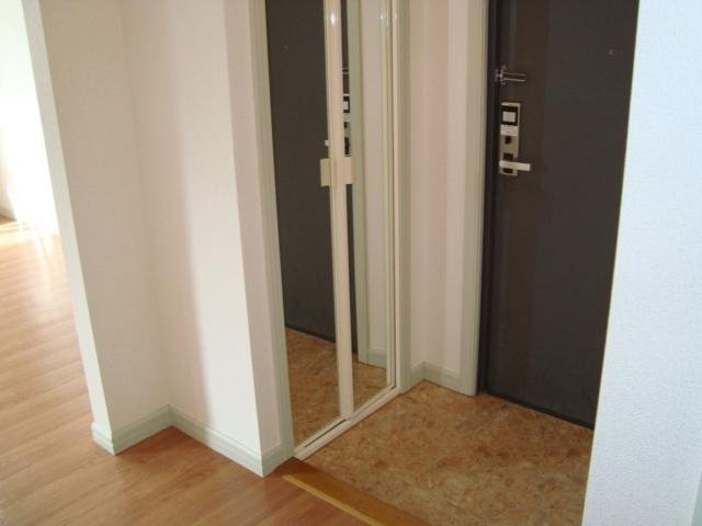 グランチェスタＭの玄関|玄関