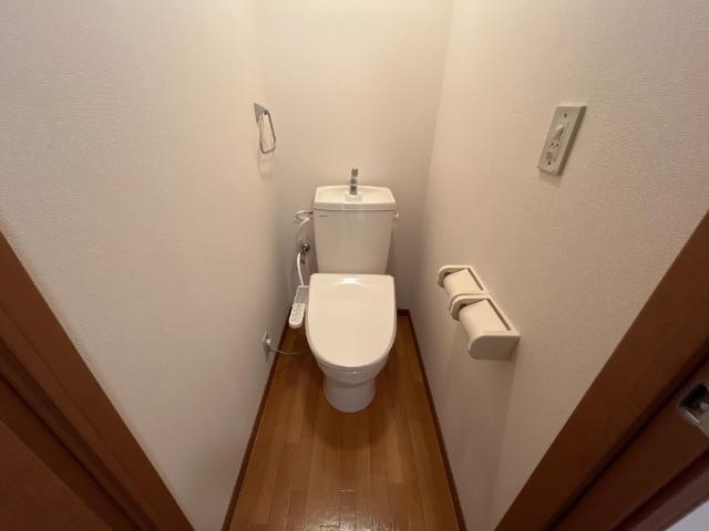 イーストポイントのトイレ|シャワー付トイレ