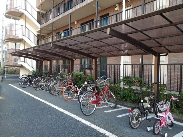 コーラルリーフのその他共用部分|屋根付き駐輪場