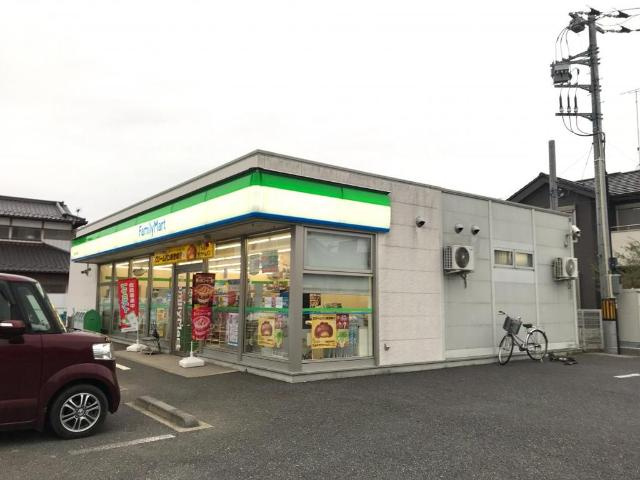 サンヒルズの周辺|ファミリーマートまで980ｍ