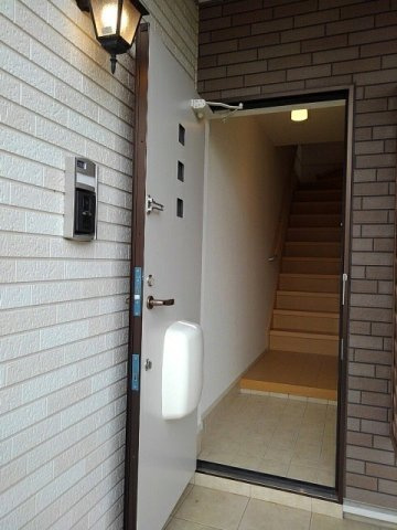 アークヒルズＧの玄関|収納もある玄関です