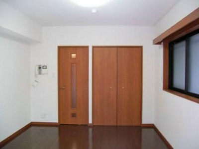 【居間・リビング】 | フェニックス中野新橋パインアイル | 7.5帖のきれいな洋室。