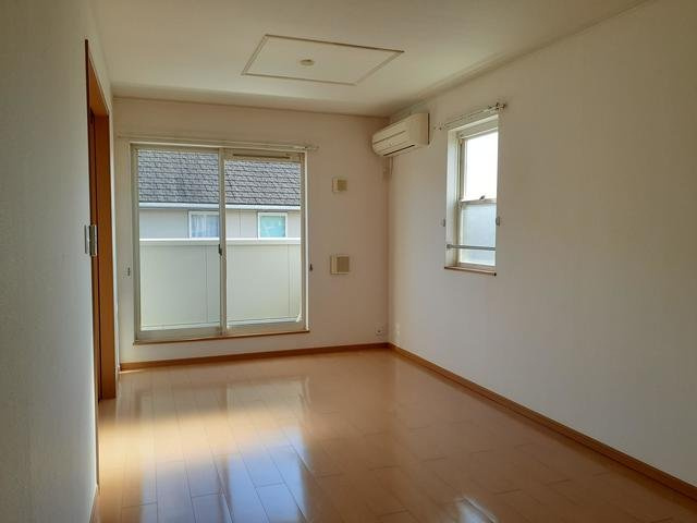 グランドール・ヒル　Ⅰの居間・リビング|ゆったりとした居間です