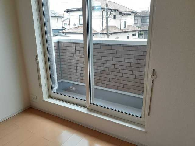 ボナールⅠのバルコニー|暖かな日差しのふりそそぐバルコニー