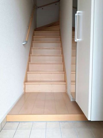 ボナールⅠの玄関|明るい玄関です