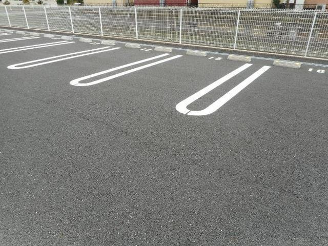 サニーコートⅣの駐車場|駐車場完備です