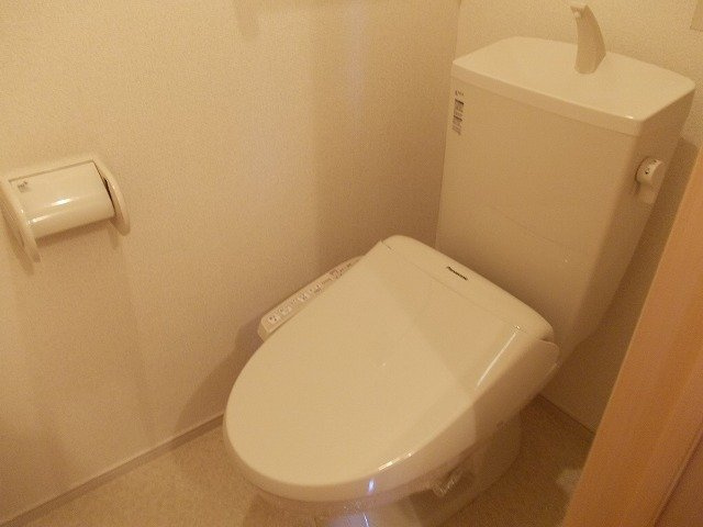 グラシアスのトイレ|ゆったりとした空間のトイレです