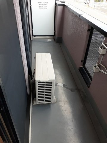 サンライズⅢのバルコニー|外からの目が気にならないバルコニーで洗濯物が干せます