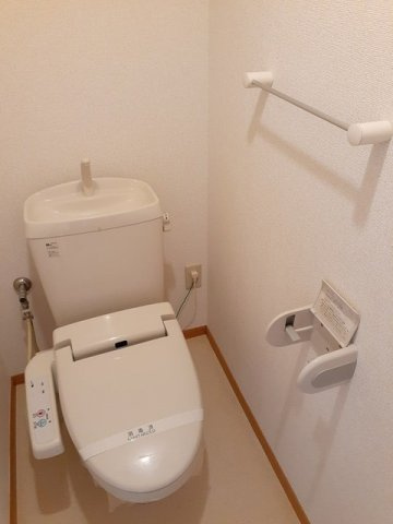 サンライズⅢのトイレ|清潔感のあるトイレです