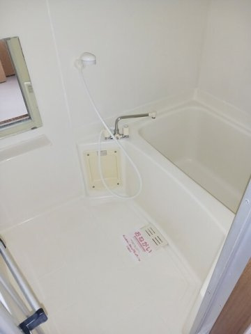 コーポ太陽Ⅱの浴室|お風呂で日々の疲れを落としましょう