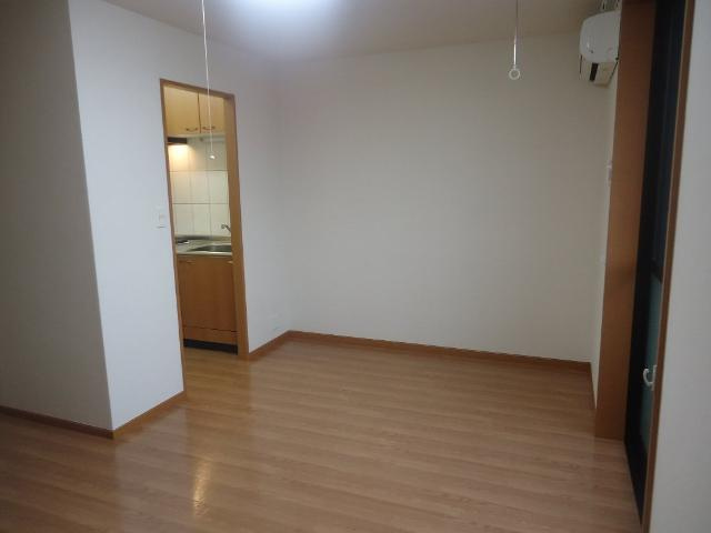 メゾン・ド・ピュアの居間・リビング|リビング