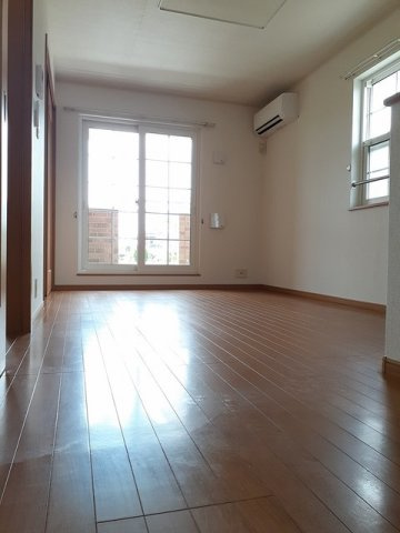 シティレジデンス　Ｂの居間・リビング|こちらの居間で趣味の時間をお楽しみください