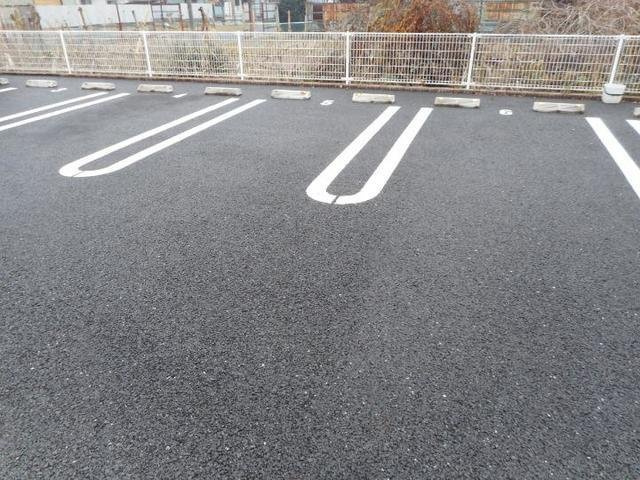 リーリエの駐車場|駐車スペースもあります