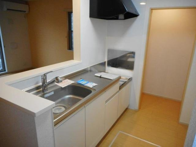 リーリエのキッチン|コンパクトなキッチンで掃除もラクラク