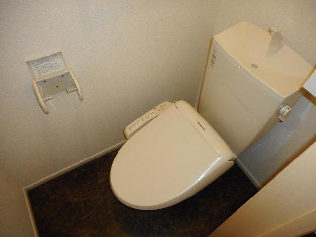 リーリエのトイレ|コンパクトで使いやすいトイレです