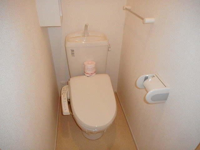 エスポワールのトイレ|ゆったりとした空間のトイレです