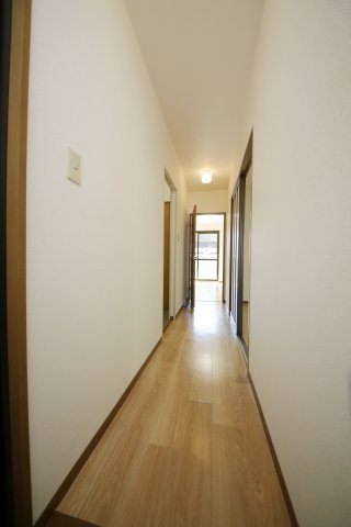 ぷらっとＭＩＹＵＫＩ　Eの洋室