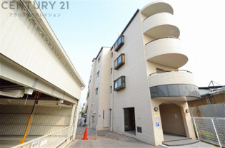 鉄筋コンクリート造4階建て