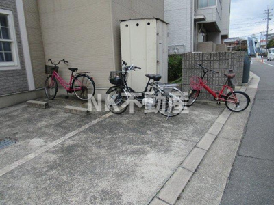 【その他共用部分】 | フルール五百石（八戸ノ里賃貸） | 駐輪場スペースです