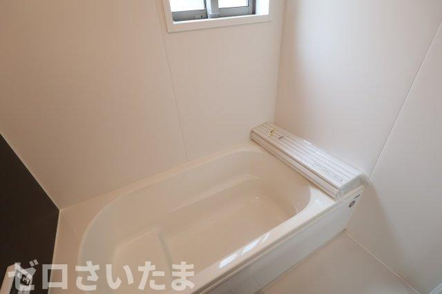 《仲介手数料無料》練馬区大泉学園町３丁目23-19新築一戸建てTerrechezの浴室