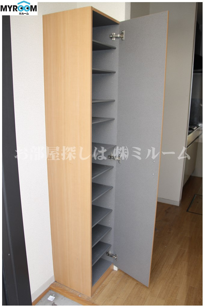 新宿区高田馬場４丁目の賃貸マンションの収納|シューズボックス☆（同一仕様写真）