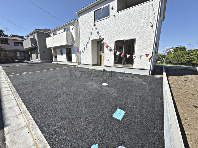 入間市大字下藤沢・全13棟　新築一戸建　5号棟の駐車場|カースペース2台
