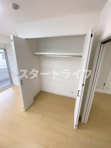 大阪市淀川区西宮原２丁目の賃貸マンションの収納
