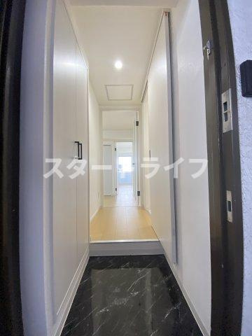 大阪市淀川区西宮原２丁目の賃貸マンションの玄関