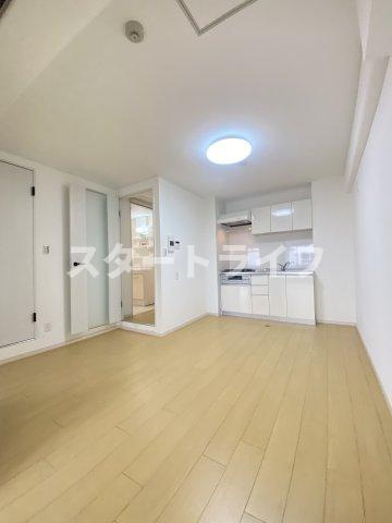大阪市淀川区西宮原２丁目の賃貸マンションの居間・リビング
