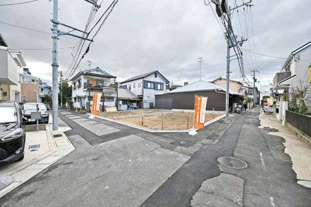 西宮市鳴尾町2丁目新築一戸建て│2SLDK+駐車1台可の前面道路含む現地写真|北側前面道路、幅員約4ｍ