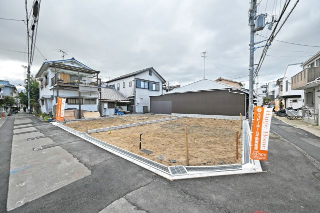 西宮市鳴尾町2丁目新築一戸建て│3LDK+駐車1台可の外観|1号棟外観。角地に位置している開放的な区画になります。現在現地説明会開催中です。見学をご希望の方はお気軽にお問い合わせください。