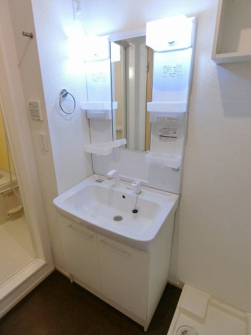 フォンターナ・カーロの独立洗面台