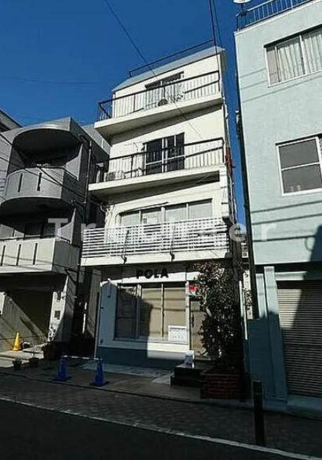 丸要ビルの外観