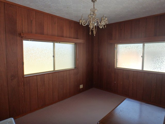 K0186H　河津町見高中古住宅の洋室